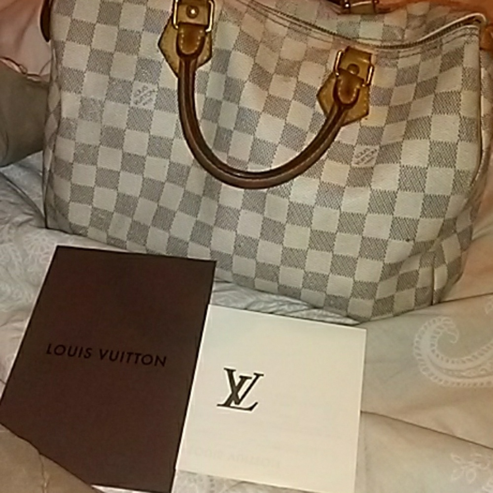 Authentic Louis Vuitton Speedy